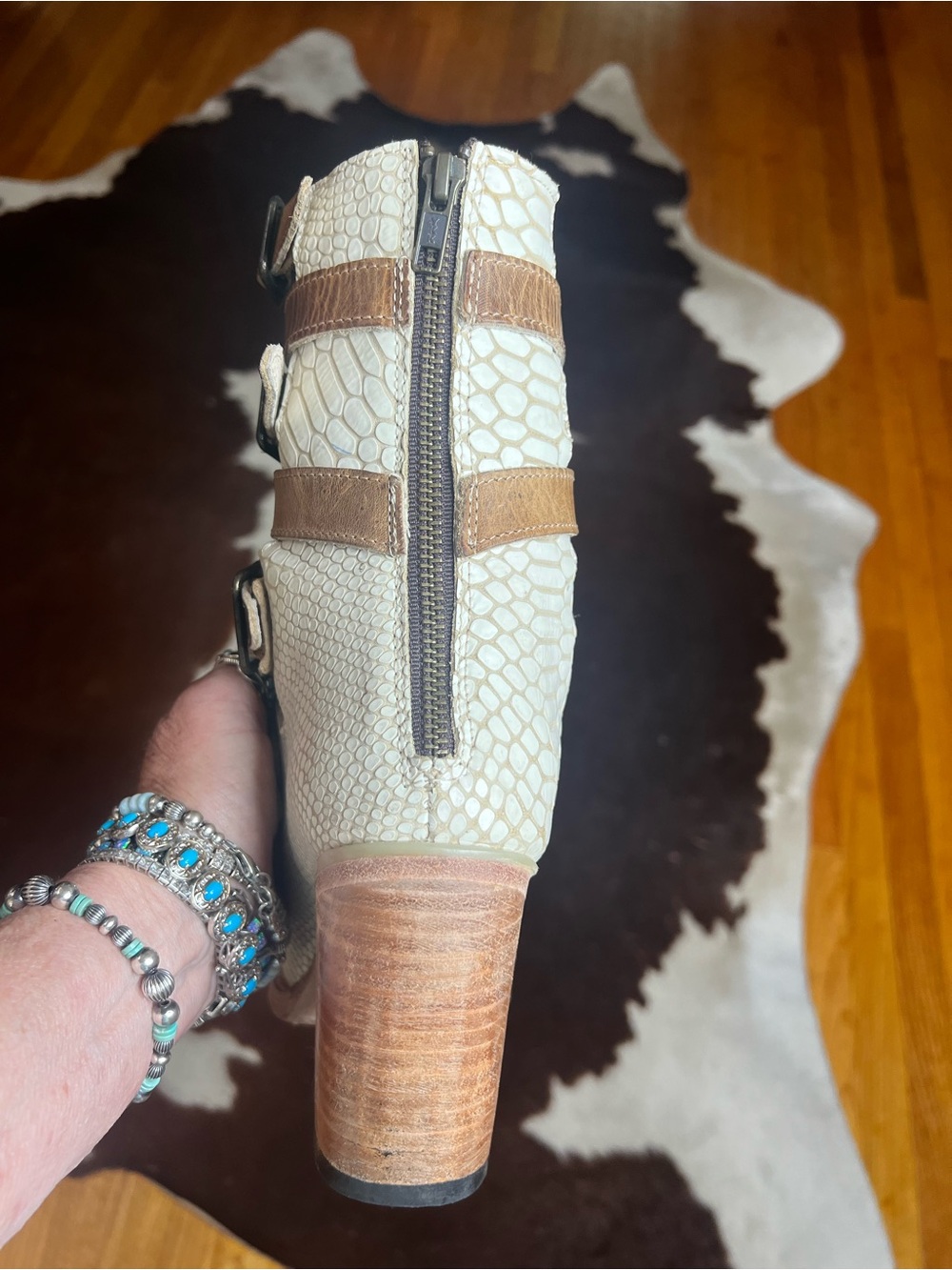 Freebird by Steven White Snake Sandal Gladiator Style Size 8 - Picture 9 of 15